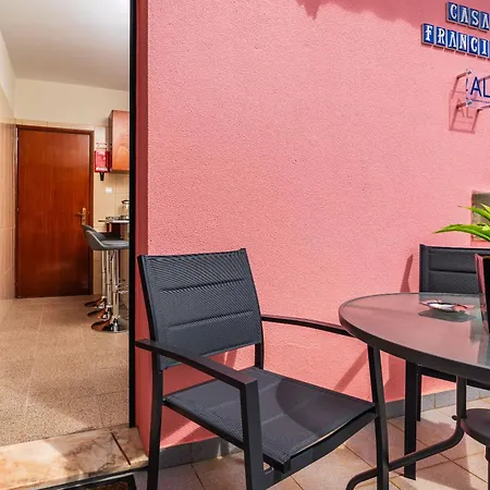 Casa Francisco بيت للعطل *